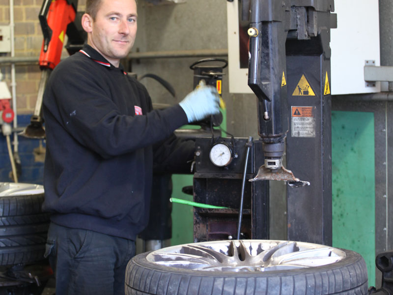 Professional tyre fitting